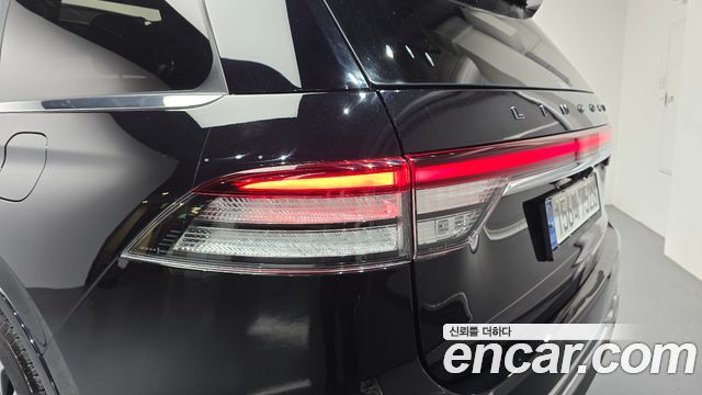 Lincoln Aviator 2022 — photo 9