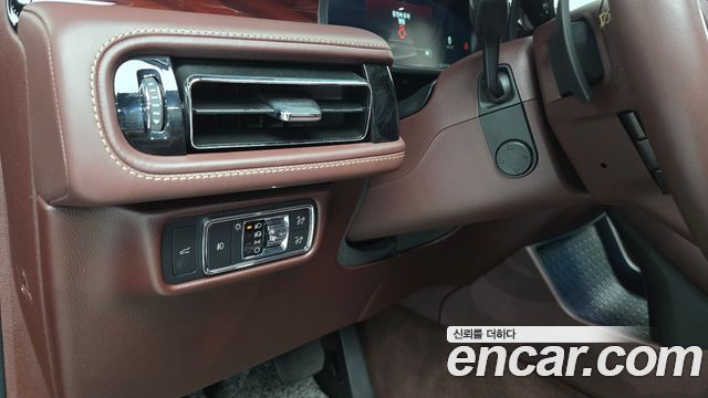 Lincoln Aviator 2022 — photo 27