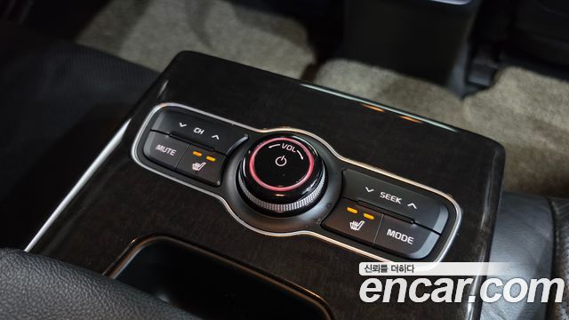 Kia K7 2014 — photo 19