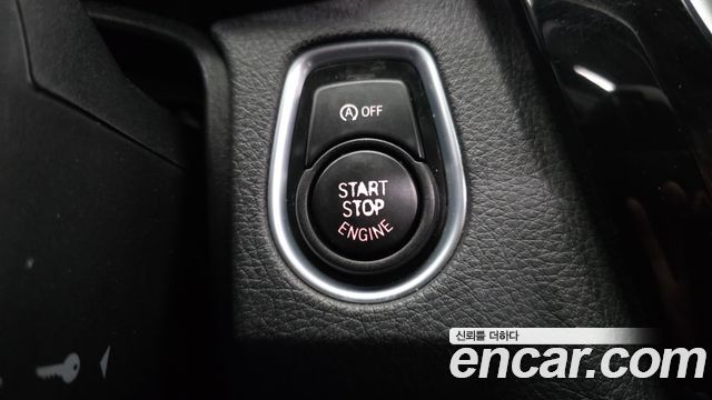 BMW 3-Series 2018 — photo 30