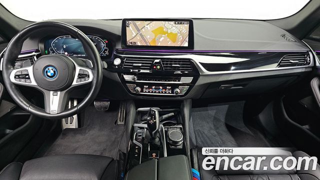 BMW 5-Series 2022 — photo 7