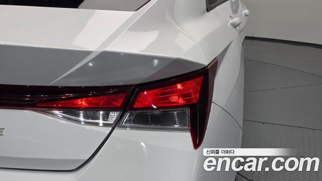 Hyundai AVANTE 2024 — photo 9