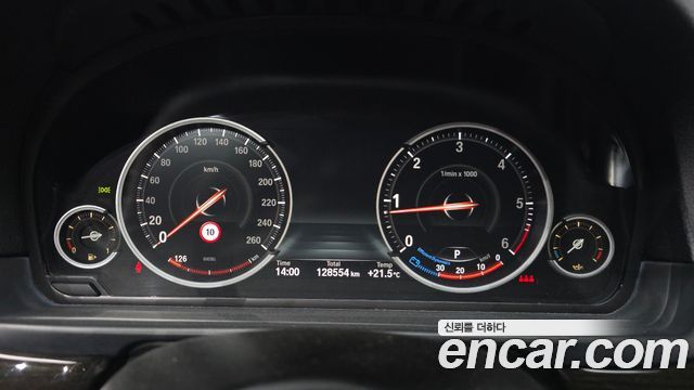 BMW 5-Series 2014 — photo 11
