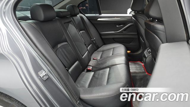 BMW 5-Series 2014 — photo 17