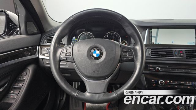 BMW 5-Series 2014 — photo 19