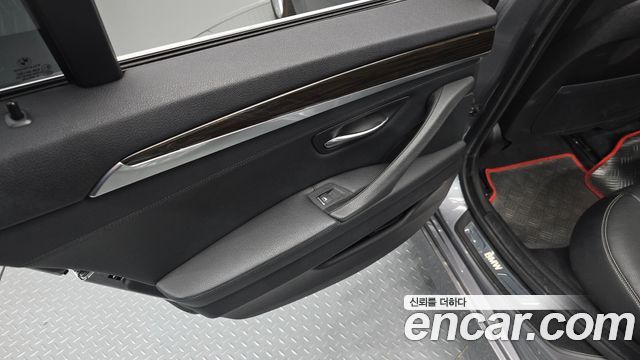 BMW 5-Series 2014 — photo 15