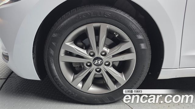 Hyundai AVANTE 2018 — photo 5