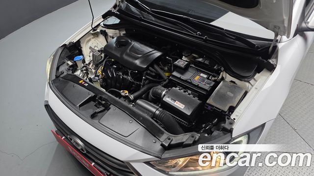 Hyundai AVANTE 2018 — photo 6