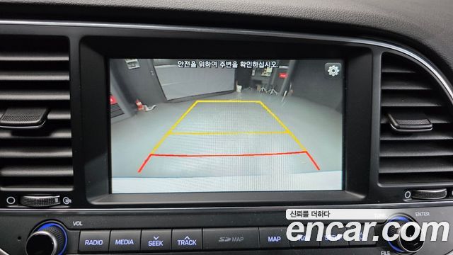 Hyundai AVANTE 2018 — photo 15