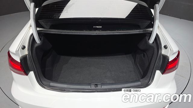 Audi A3 2018 — photo 22