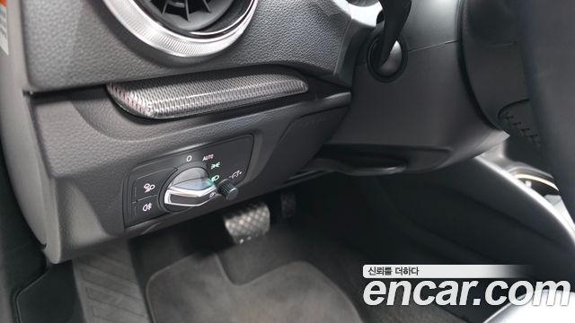 Audi A3 2018 — photo 26