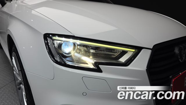 Audi A3 2018 — photo 8