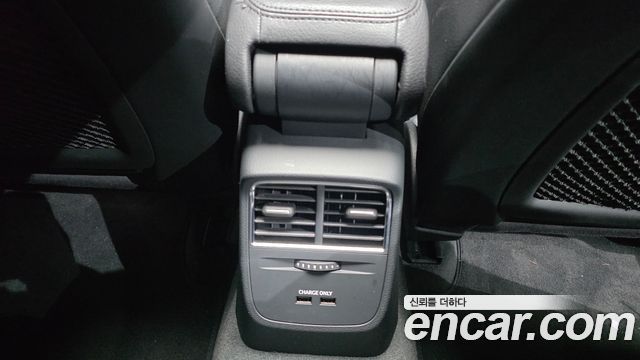 Audi A3 2018 — photo 30