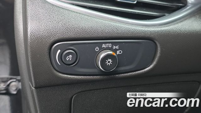 Chevrolet Korea Malibu 2017 — photo 19