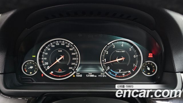 BMW 5-Series 2013 — photo 8