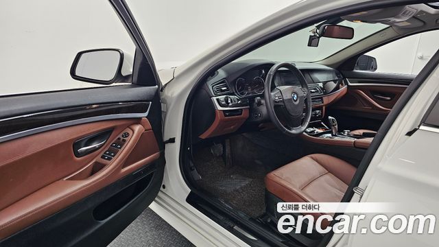 BMW 5-Series 2013 — photo 10