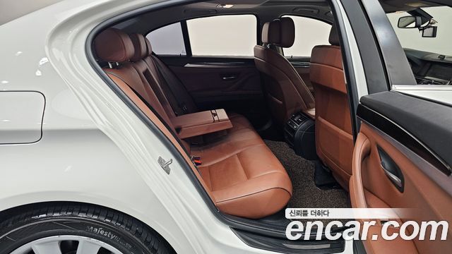 BMW 5-Series 2013 — photo 12