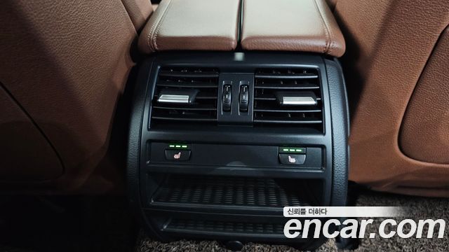 BMW 5-Series 2013 — photo 18