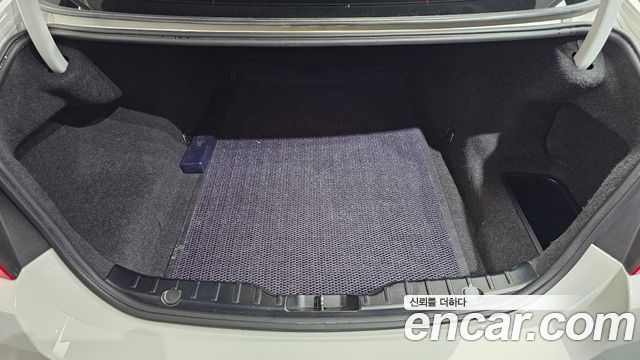 BMW 5-Series 2013 — photo 20