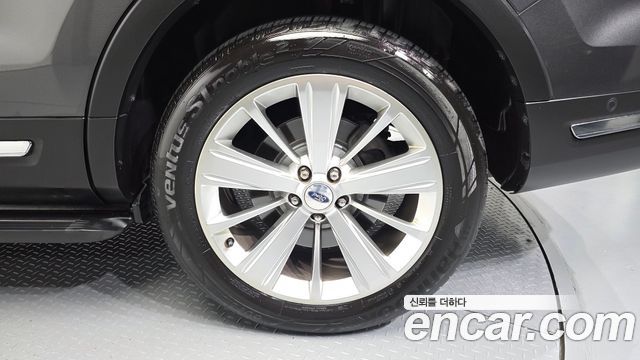 Ford Explorer 2019 — photo 5