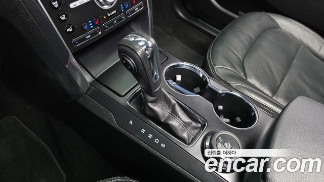 Ford Explorer 2019 — photo 12