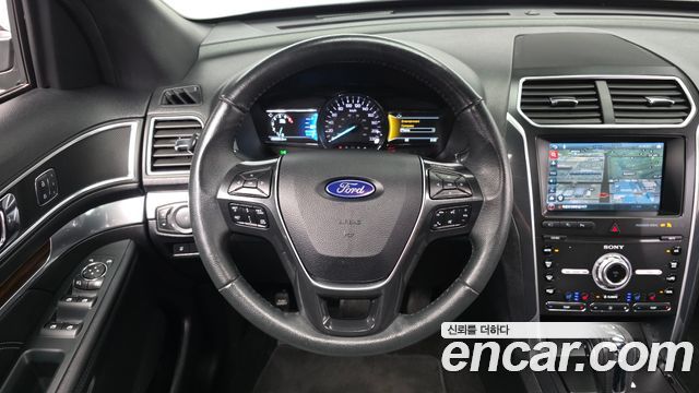 Ford Explorer 2019 — photo 19