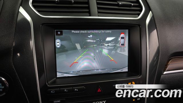 Ford Explorer 2019 — photo 21