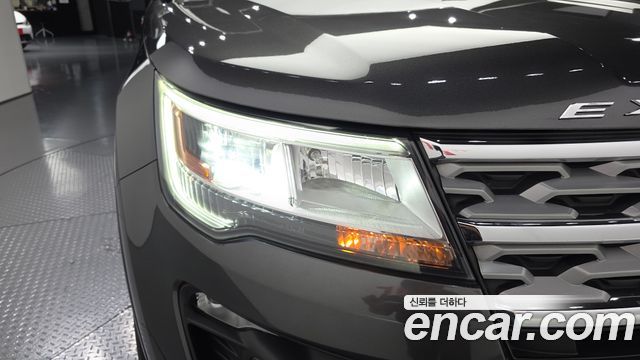 Ford Explorer 2019 — photo 8