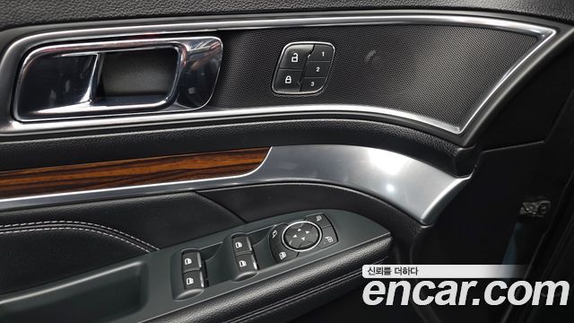 Ford Explorer 2019 — photo 30