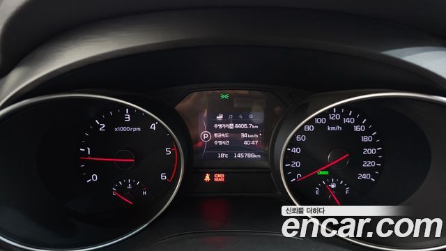 Kia Canival 2015 — photo 11