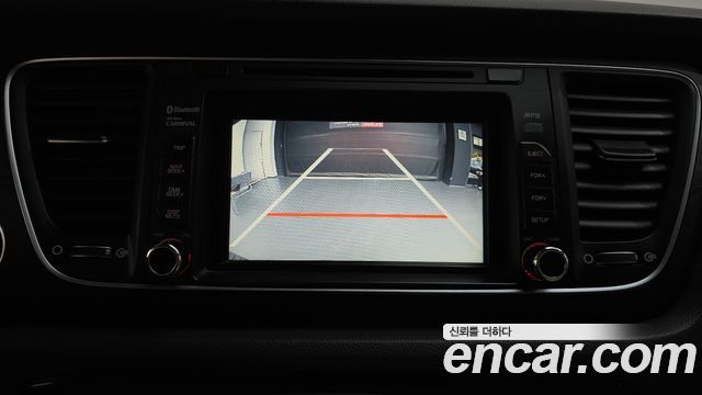Kia Canival 2015 — photo 20