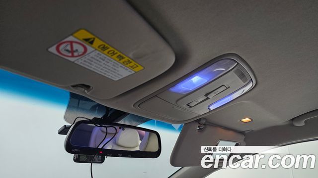 Kia Canival 2015 — photo 21