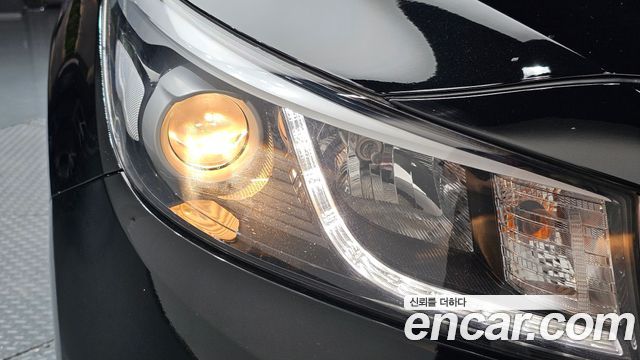 Kia Canival 2015 — photo 8