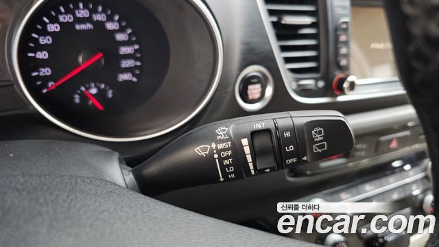 Kia Canival 2015 — photo 27