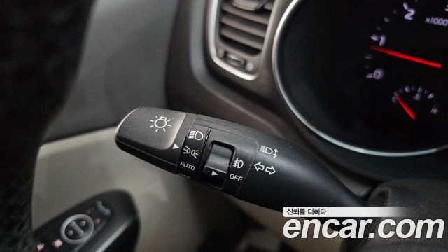Kia Canival 2015 — photo 29
