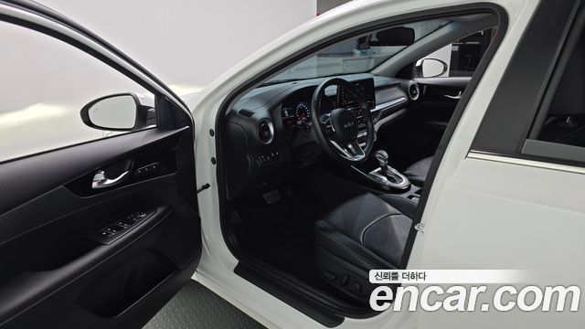 Kia K3 2022 — photo 13