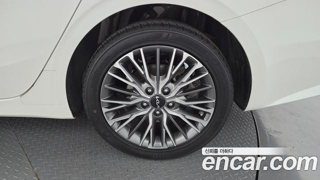 Kia K3 2022 — photo 7