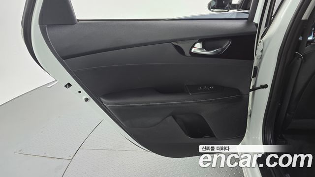 Kia K3 2022 — photo 15