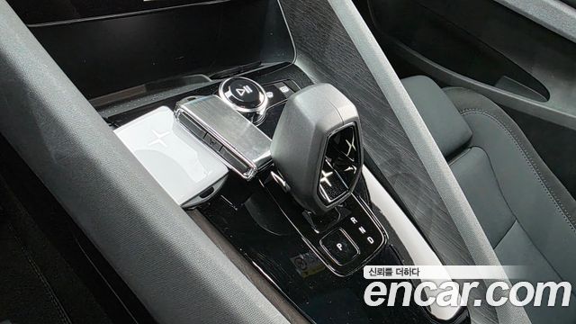 Polestar Polestar 2 2022 — photo 12