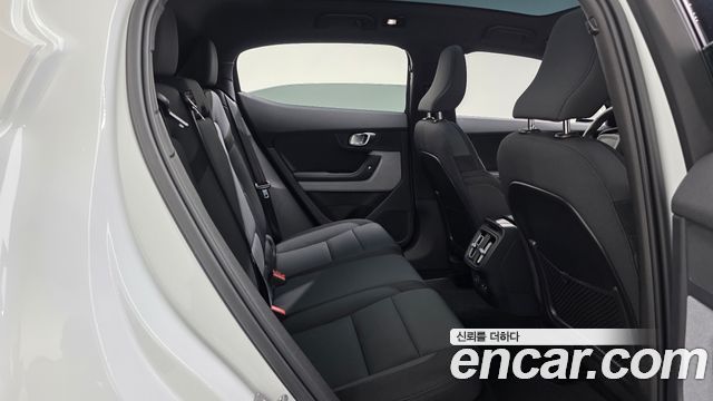 Polestar Polestar 2 2022 — photo 16