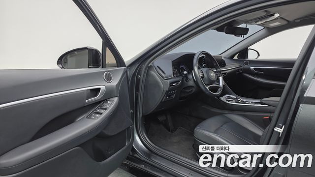 Hyundai Sonata 2022 — photo 10
