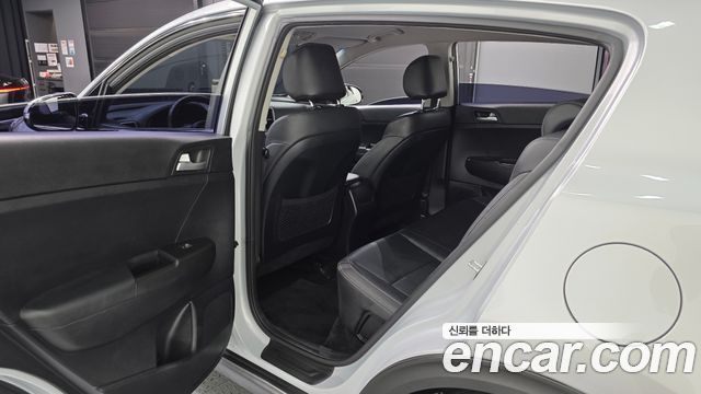 Kia Sportage 2018 — photo 17