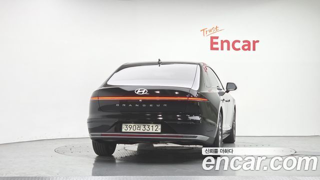 Hyundai Grandeur 2023 — photo 4