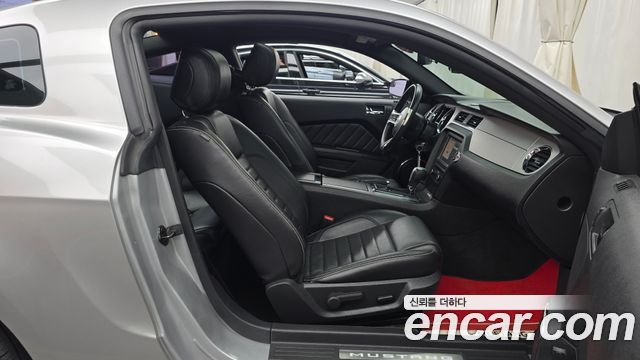 Ford Mustang 2014 — photo 11