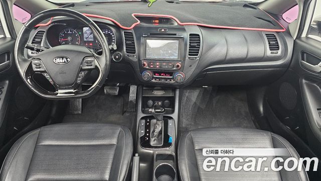 Kia K3 2016 — photo 10