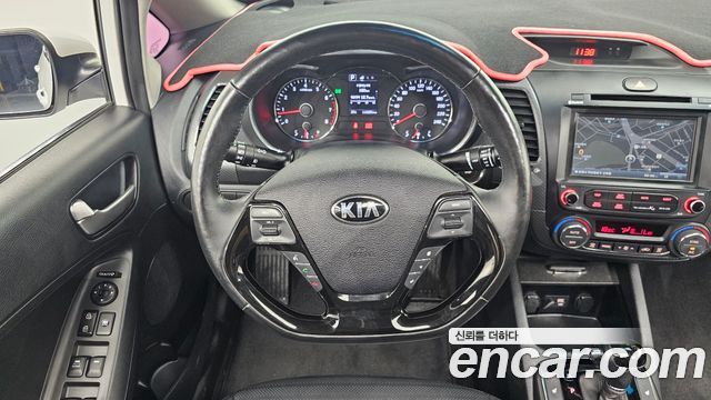 Kia K3 2016 — photo 19