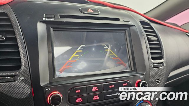 Kia K3 2016 — photo 21