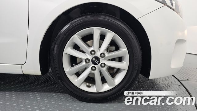 Kia K3 2016 — photo 7