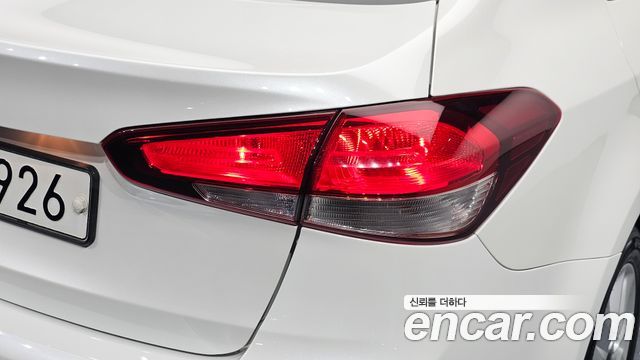 Kia K3 2016 — photo 9