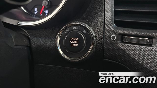 Kia K3 2016 — photo 28